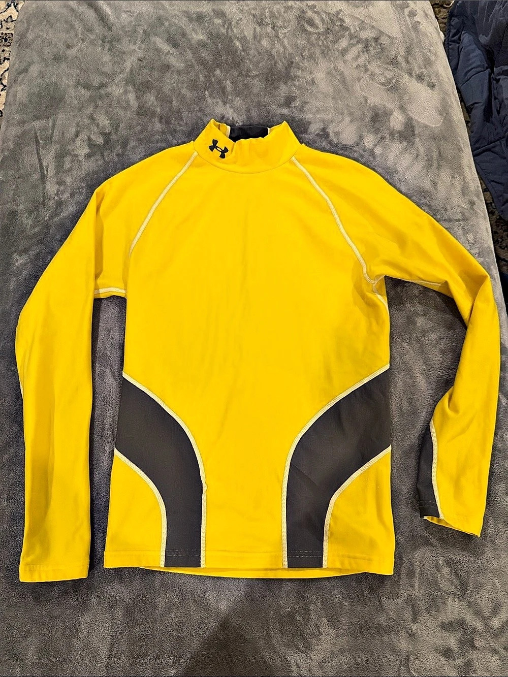 Under Armour ColdGear Fitted Mock Turtleneck Men's Long Sleeve Yellow & Gray Top